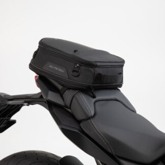 ION S tail bag 7-15 l. Black. 600D Polyester / Soft-Vinyl.