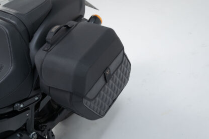 Legend Gear side bag system LH2 1x 25.5 l. Softail Fat Bob / S (17-).