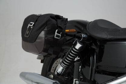 Legend Gear side bag system LC Black Edition Harley-Davidson Dyna Wide Glide (09-17).