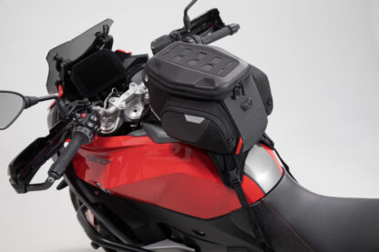 PRO Enduro strap tank bag 12-15 l. Belt holder.