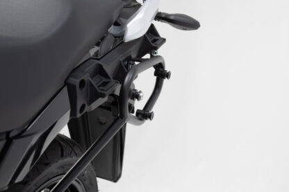 SLC side carrier left Suzuki V-Strom 250 (18-21).