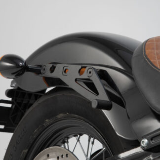 SLH side carrier LH1 right Harley-Davidson Street Bob/Slim/Standard. For LH1.