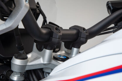 Bar back H=32 mm Back 25 mm Black BMW models