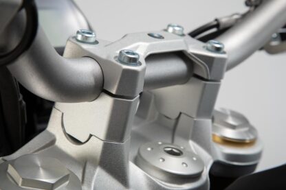 Bar riser H=30 mm. Silver. BMW F 750/800 GS (17-).