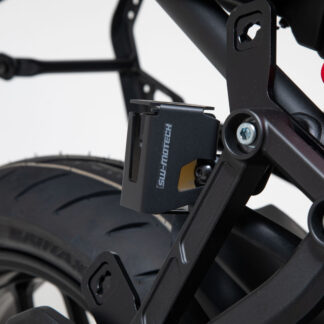 Brake fluid reservoir guard Black Yamaha Tracer 9 (20-)