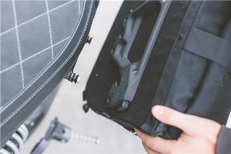 Legend Gear side bag LC1 - Black Edition 9.8 l. For left SLC side carrier.