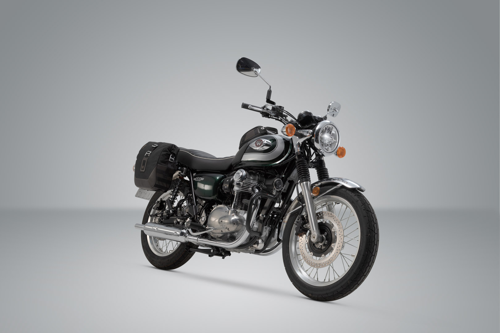 Legend Gear side bag system LC Black Edition Kawasaki W800 / Street / Cafe (11-), W650 (99-06).