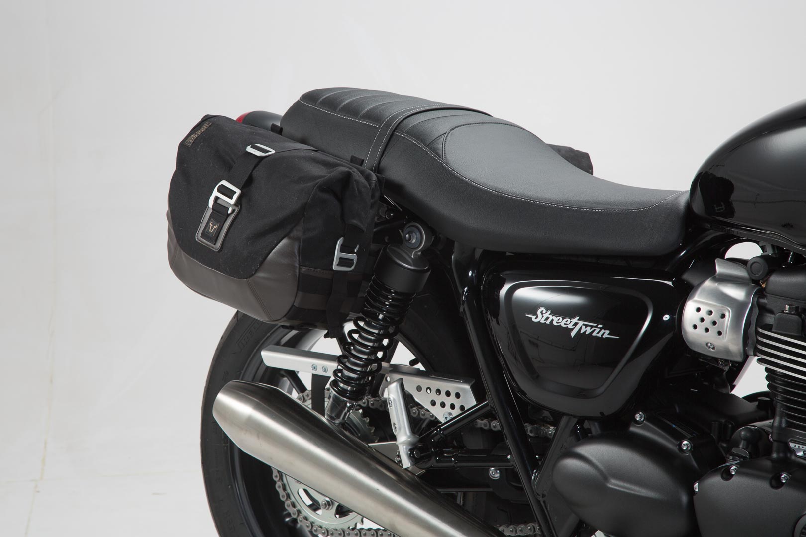 Legend Gear side bag system LC Black Edition Triumph Street Twin (16-) / Cup (16-).