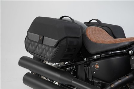 Legend Gear side bag system LH2/LH1 25.5/19.5 l. Softail StrBob (17-), Standard (20-).
