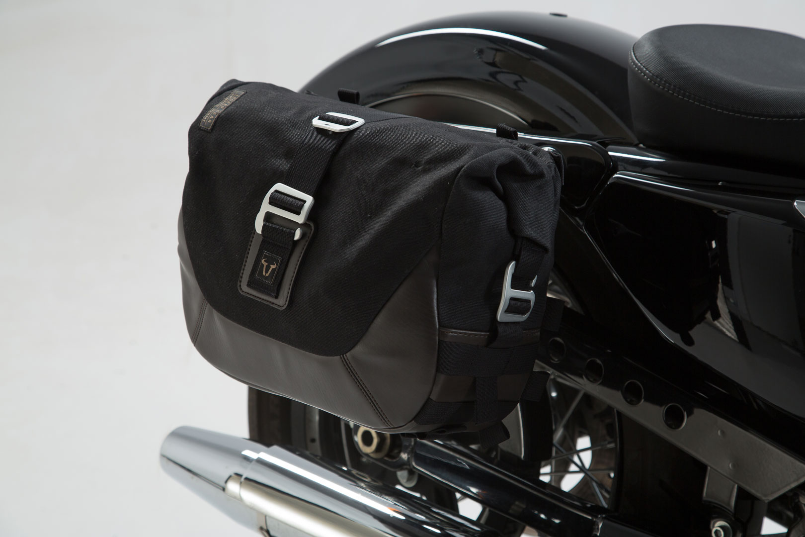Legend Gear side bag system LC Black Edition Harley-Davidson Sportster models (04-).