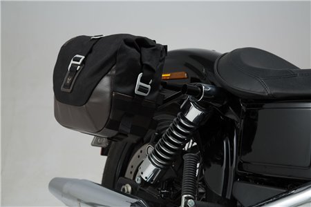 Legend Gear side bag system LC Black Edition Harley-Davidson Dyna Wide Glide (09-17).