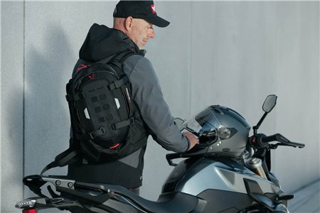 PRO Cosmo backpack 16l. Black/Anthracite.