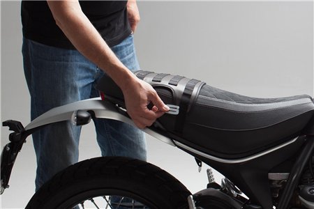 S-hooks for Legend Gear side bags Aluminum. Silver anodized. In pairs.