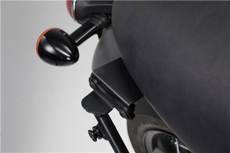 Adapter for SLC side carrier left For Bonneville T100/120 (15-) w/o pass grab rail