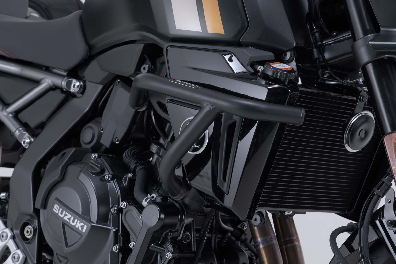 Crash bar Black. Suzuki GSX-8T / TT (25-).
