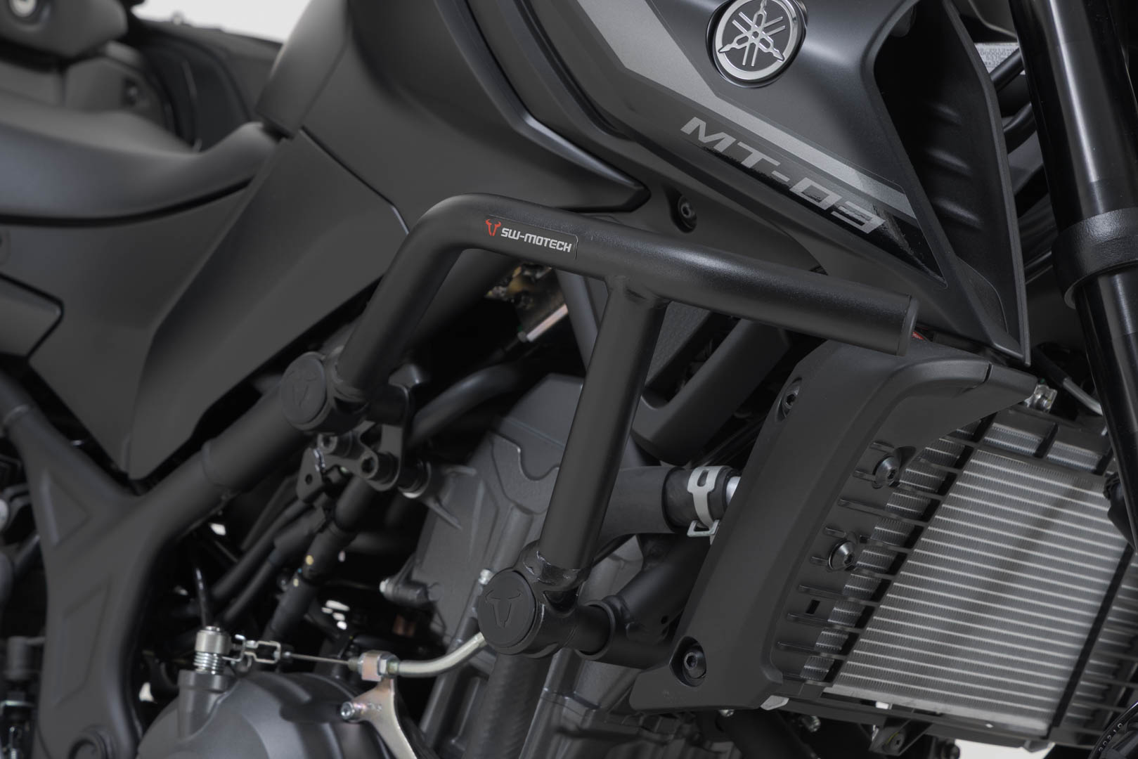 Crash bar Black. Yamaha MT-03 (16-).