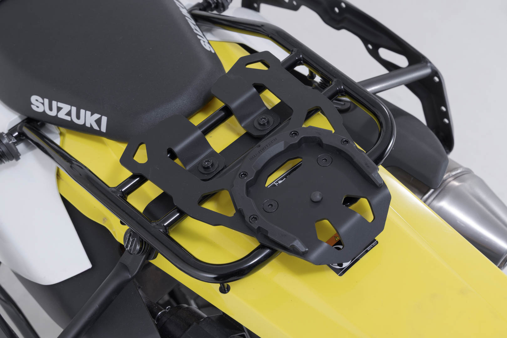 PRO tank ring adapter Black. Suzuki DR-Z4S (25-).
